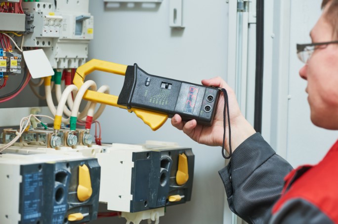 Инструкция по безопасному обращению с токовыми клещами