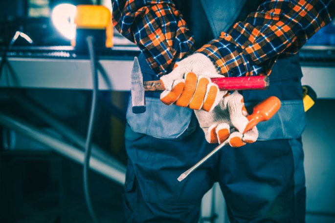 работа в польше: в каких сферах сейчас больше всего горящих вакансий?